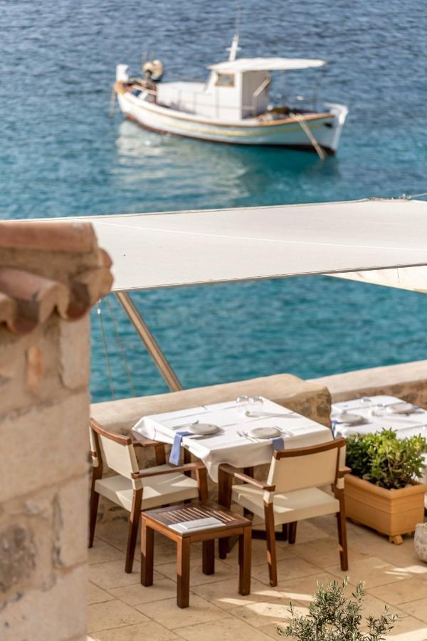 Hotel Pirgos Mavromichali Liménion Exterior foto